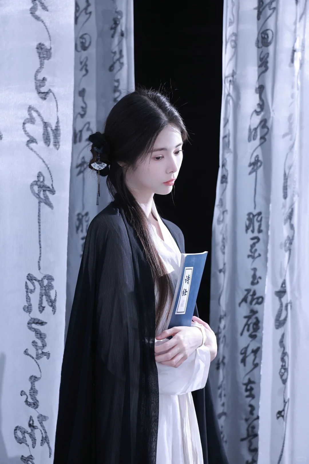 汉服清冷柔弱/书卷气息