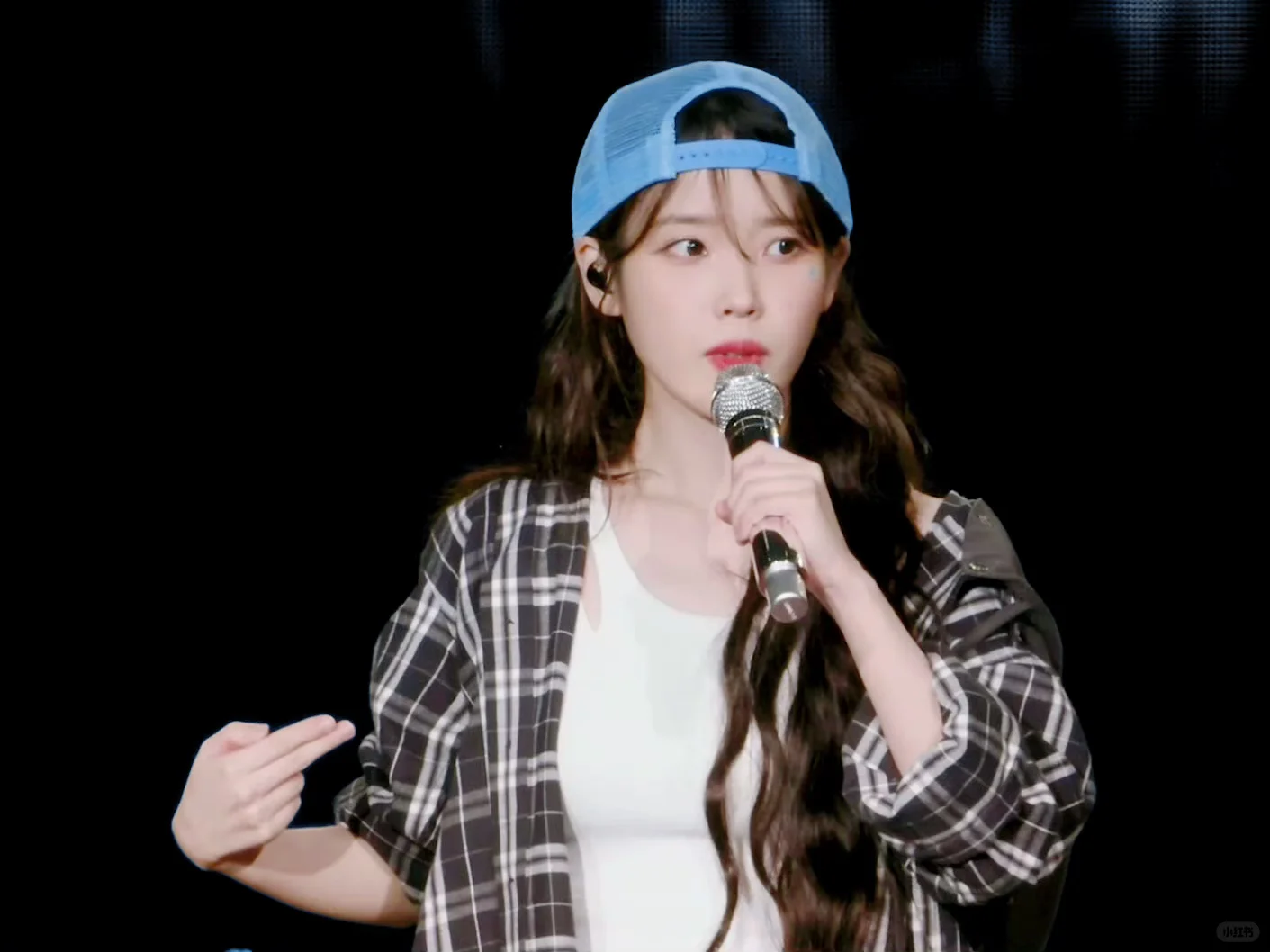 IU 横屏壁纸 💗