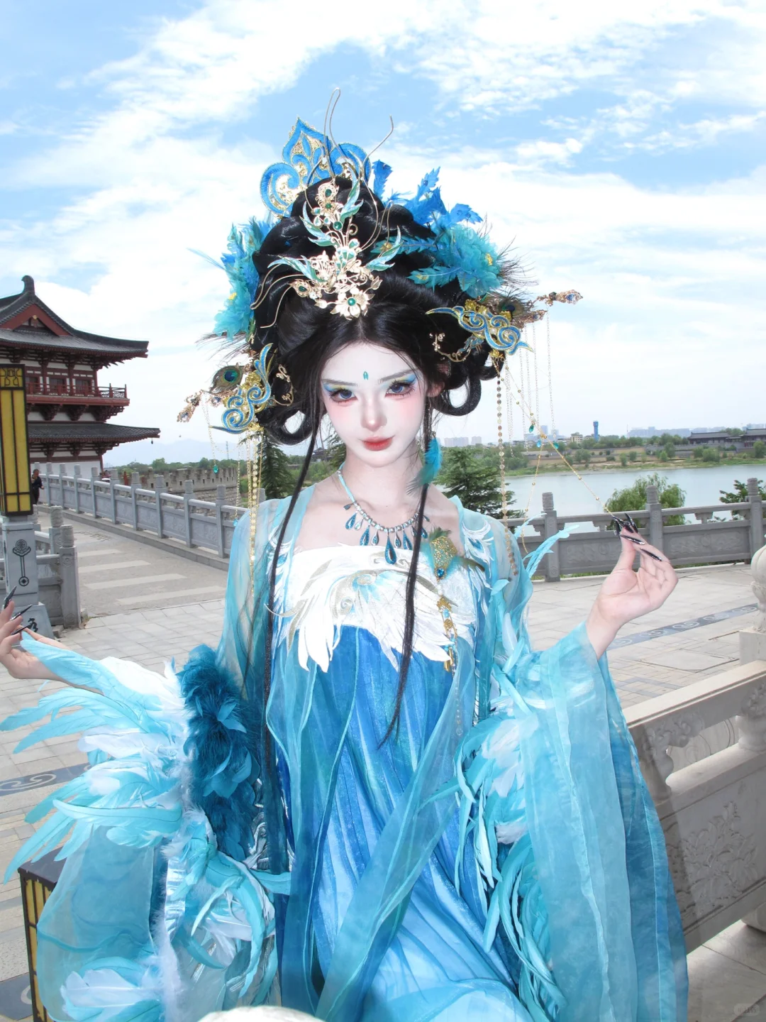 苏州汉服｜蓝色神女、你是懂拿捏氛围感的