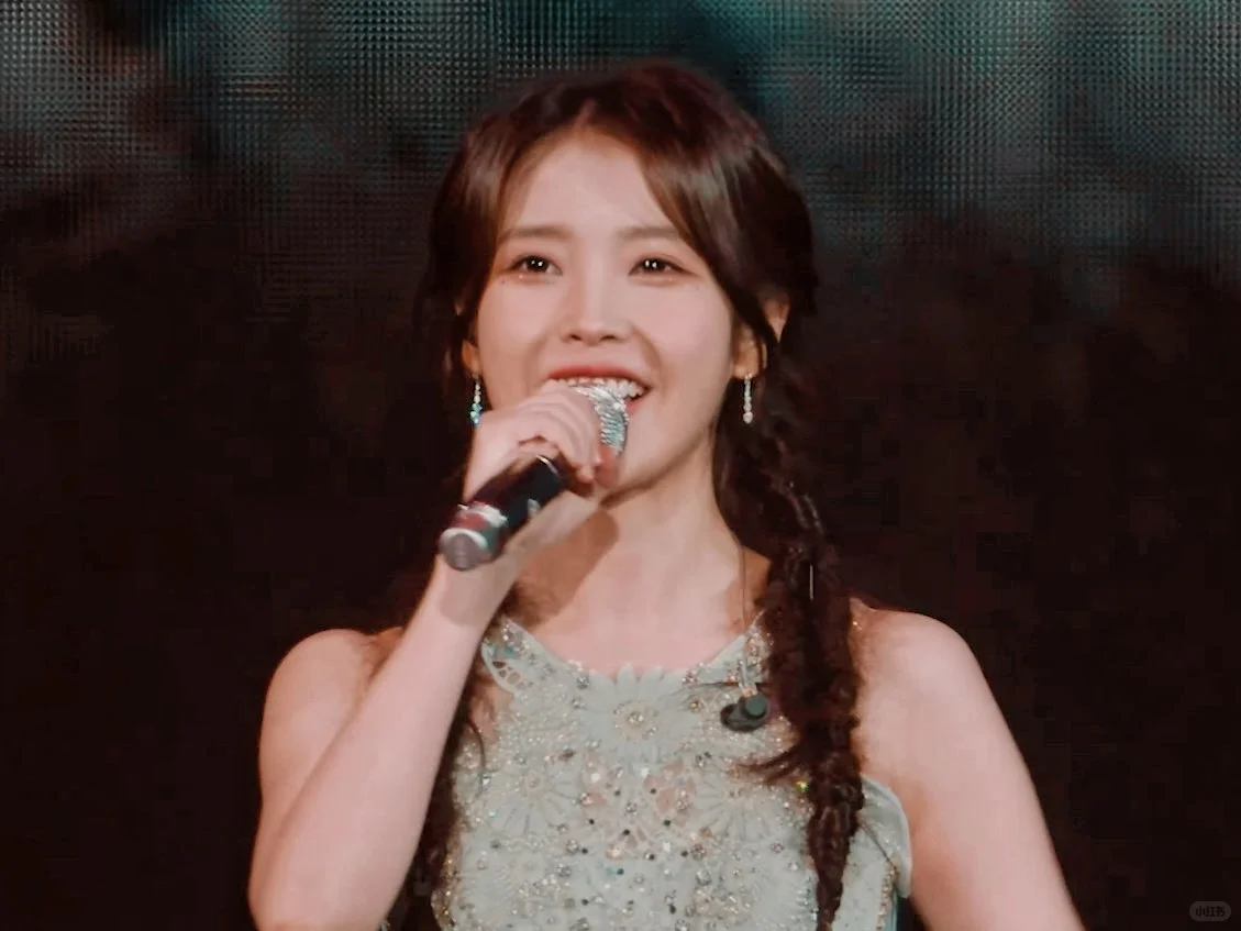 IU 横屏壁纸 💗