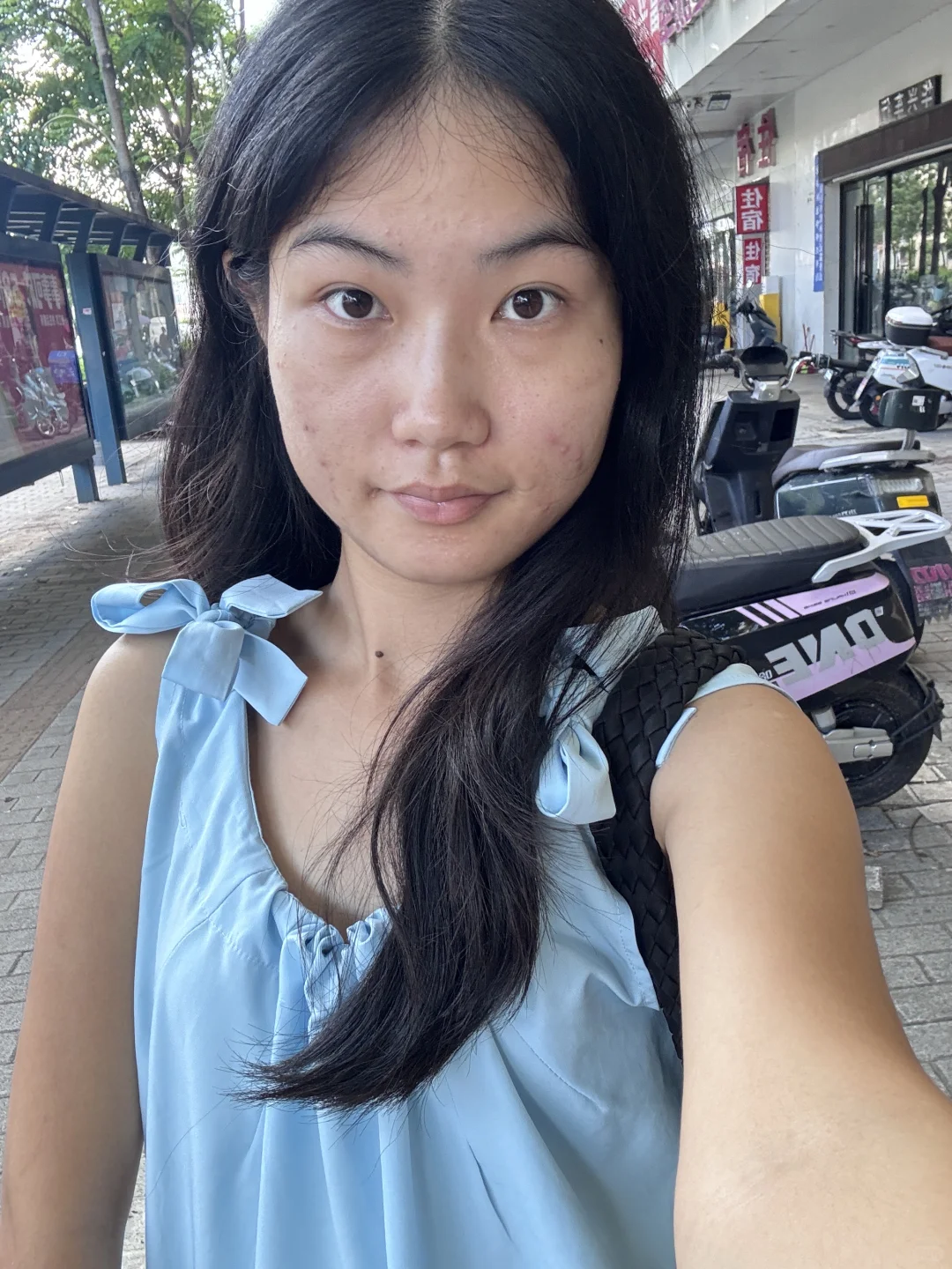 素颜照只敢在这里发