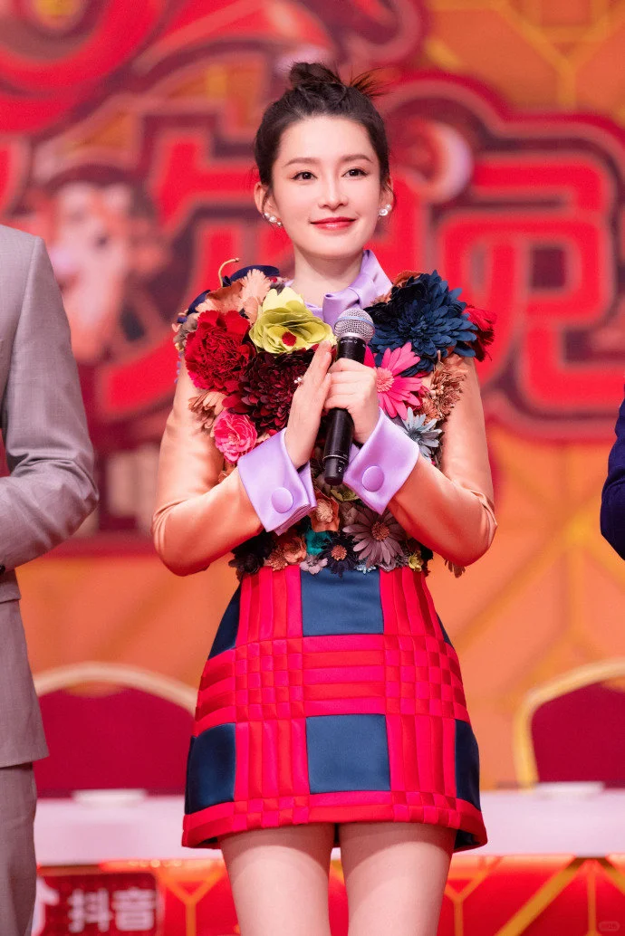 👠李沁