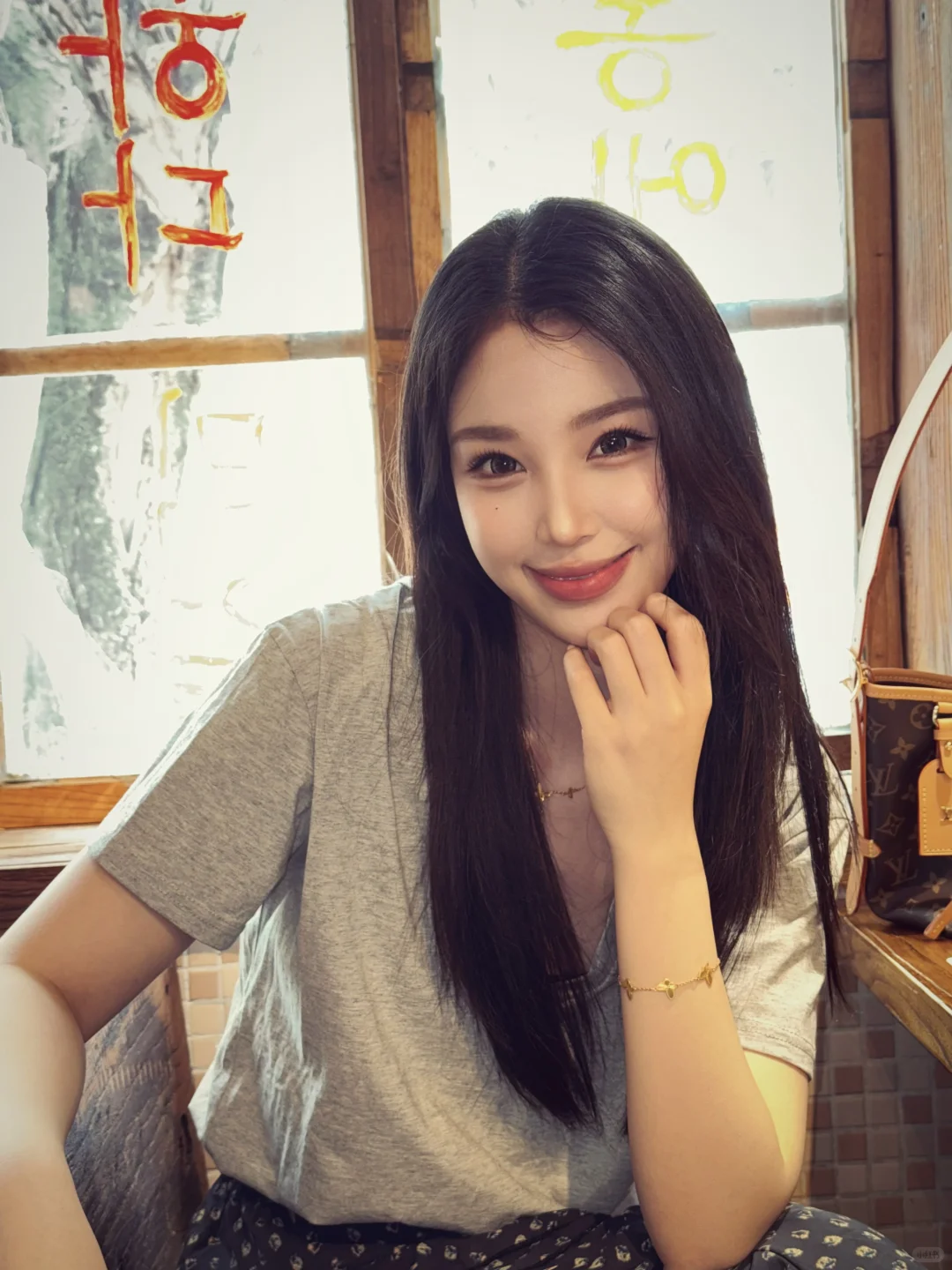 配个什么文案呢