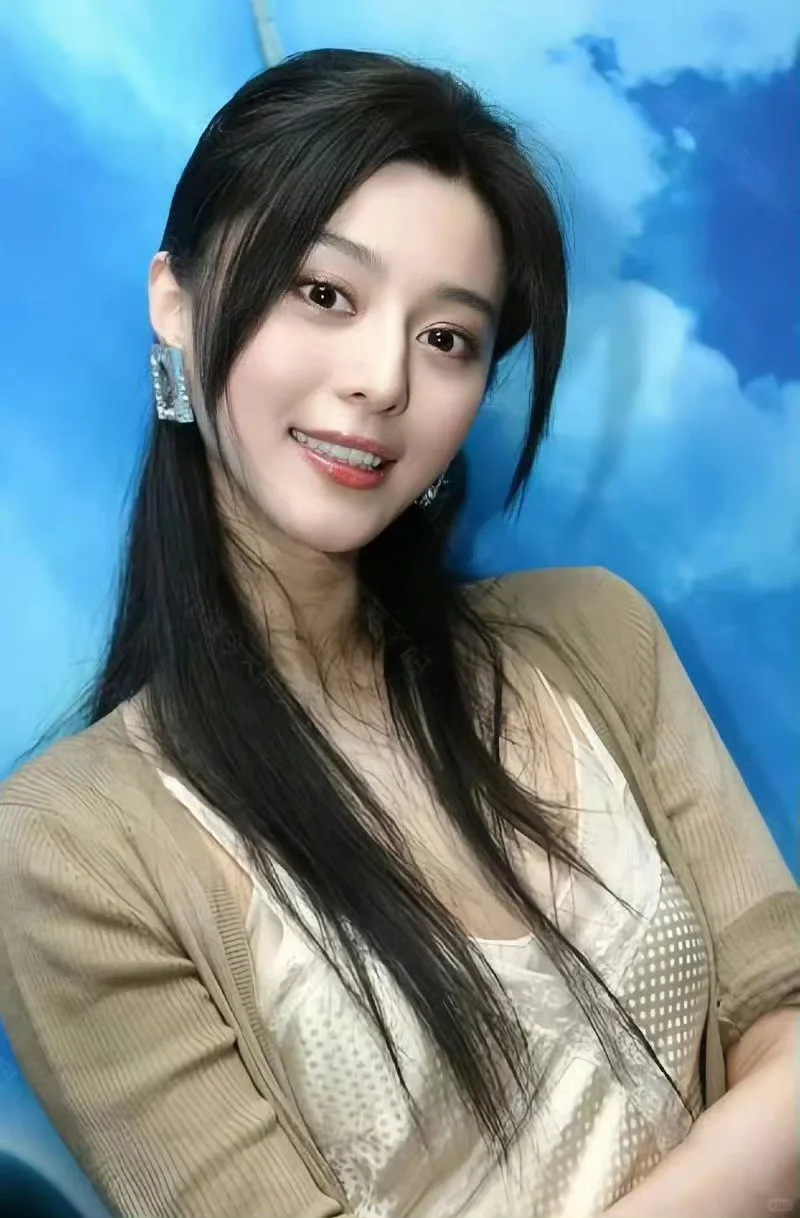看她眼睛懂了太完美会缺故事感。。。