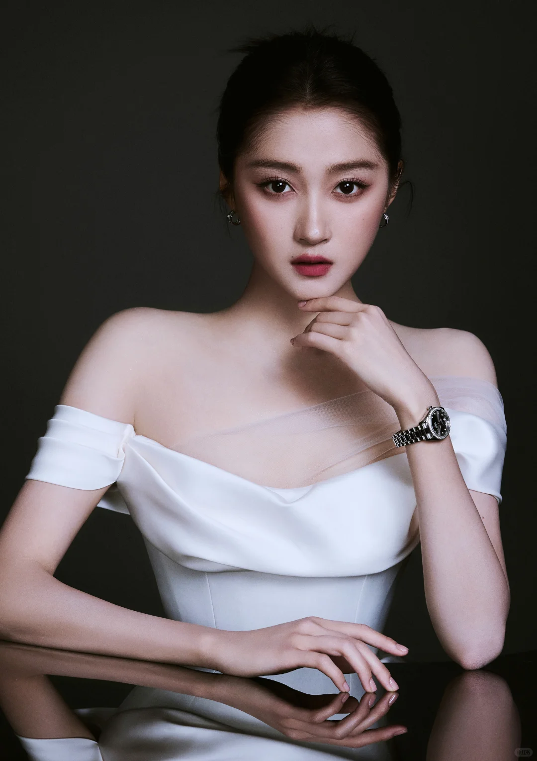 关晓彤， 美丽大方，尽显美人魅力