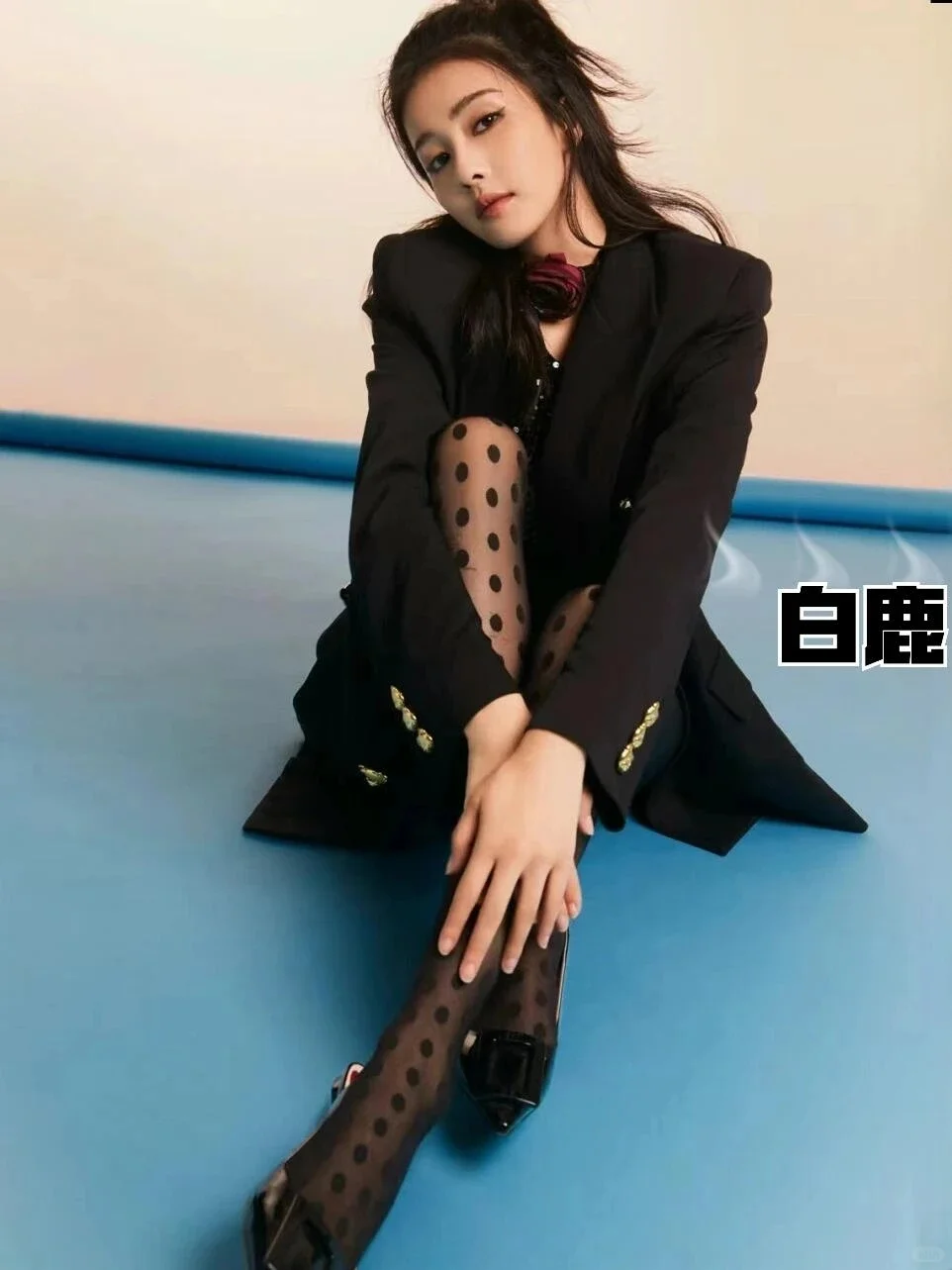 女明星穿黑丝，性感迷人，你最喜欢谁？