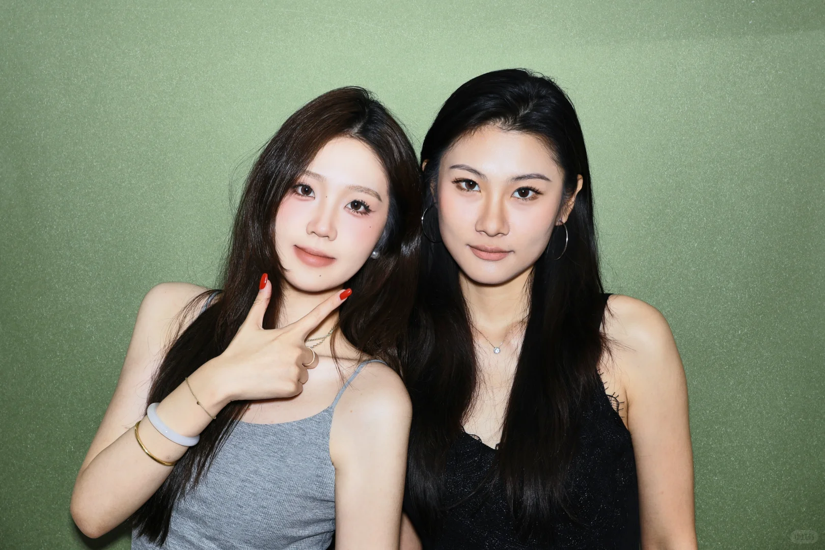 当我和朋友模仿韩女的拍照方式