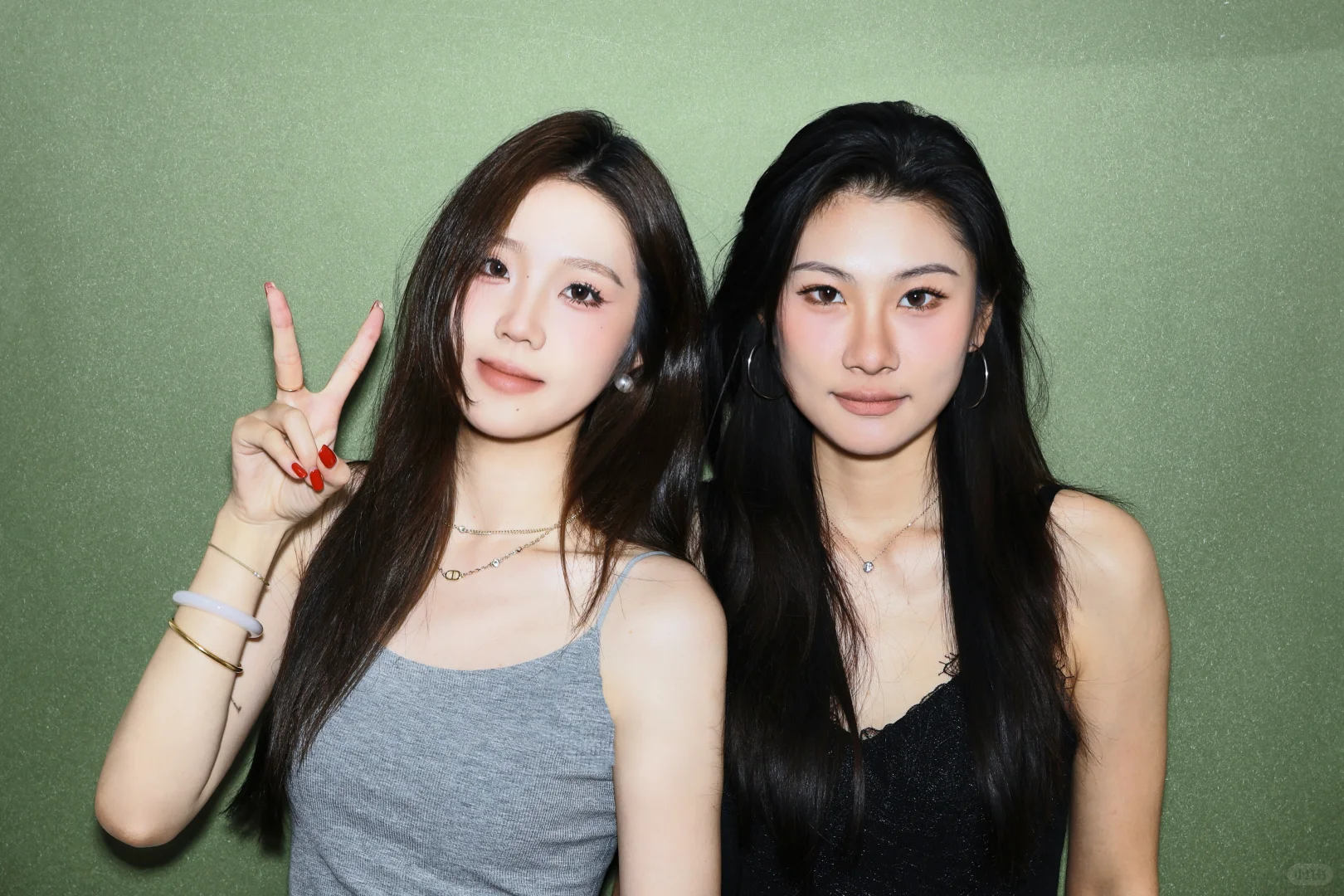 当我和朋友模仿韩女的拍照方式