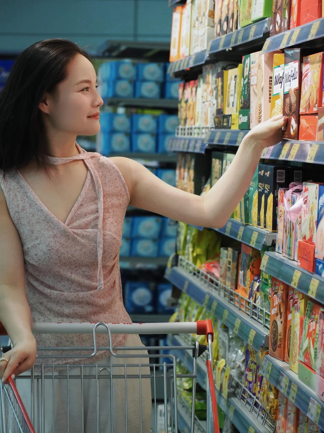 扫街的女孩子总是温柔又迷人～