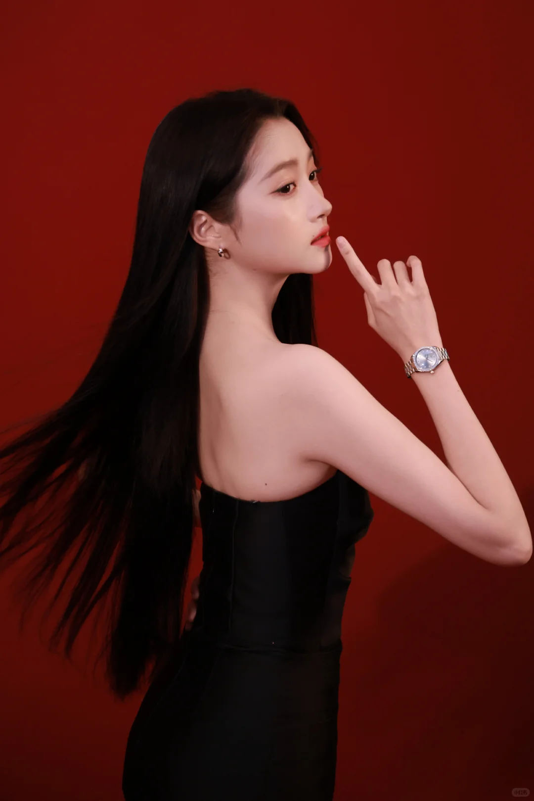 关晓彤， 美丽大方，尽显美人魅力