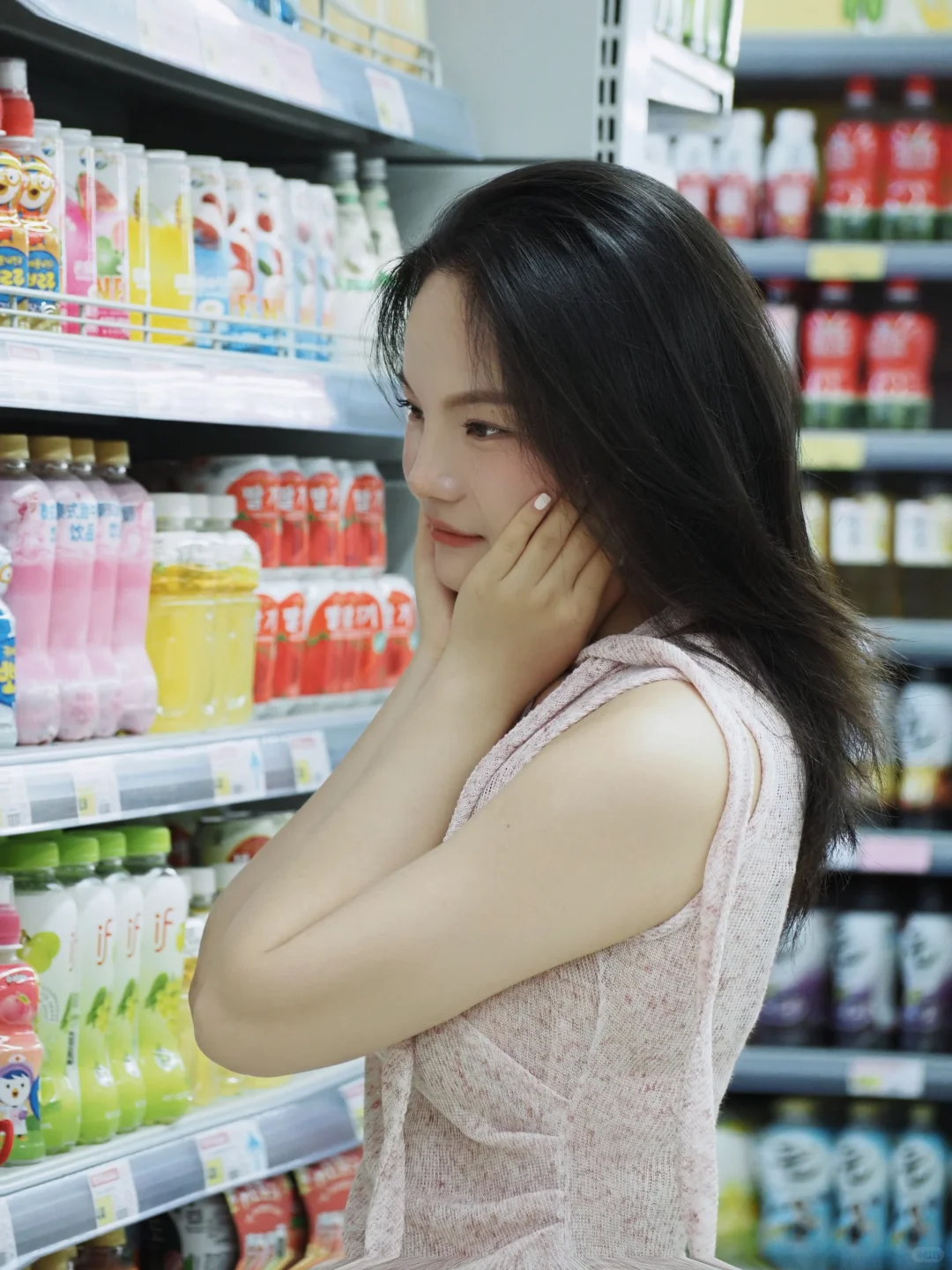 扫街的女孩子总是温柔又迷人～