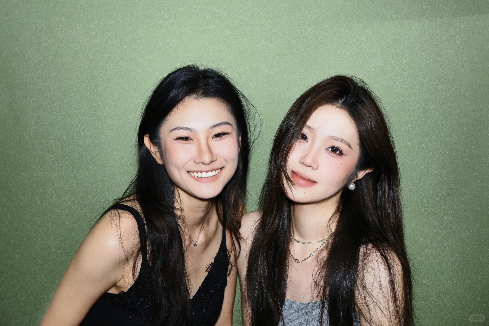 当我和朋友模仿韩女的拍照方式