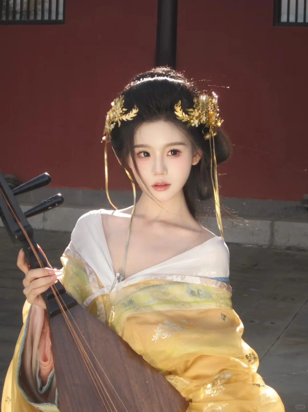 琥珀色的秋天，浅浅的汉服～