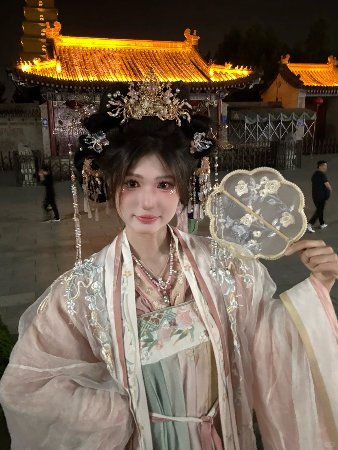 古风小女子来也