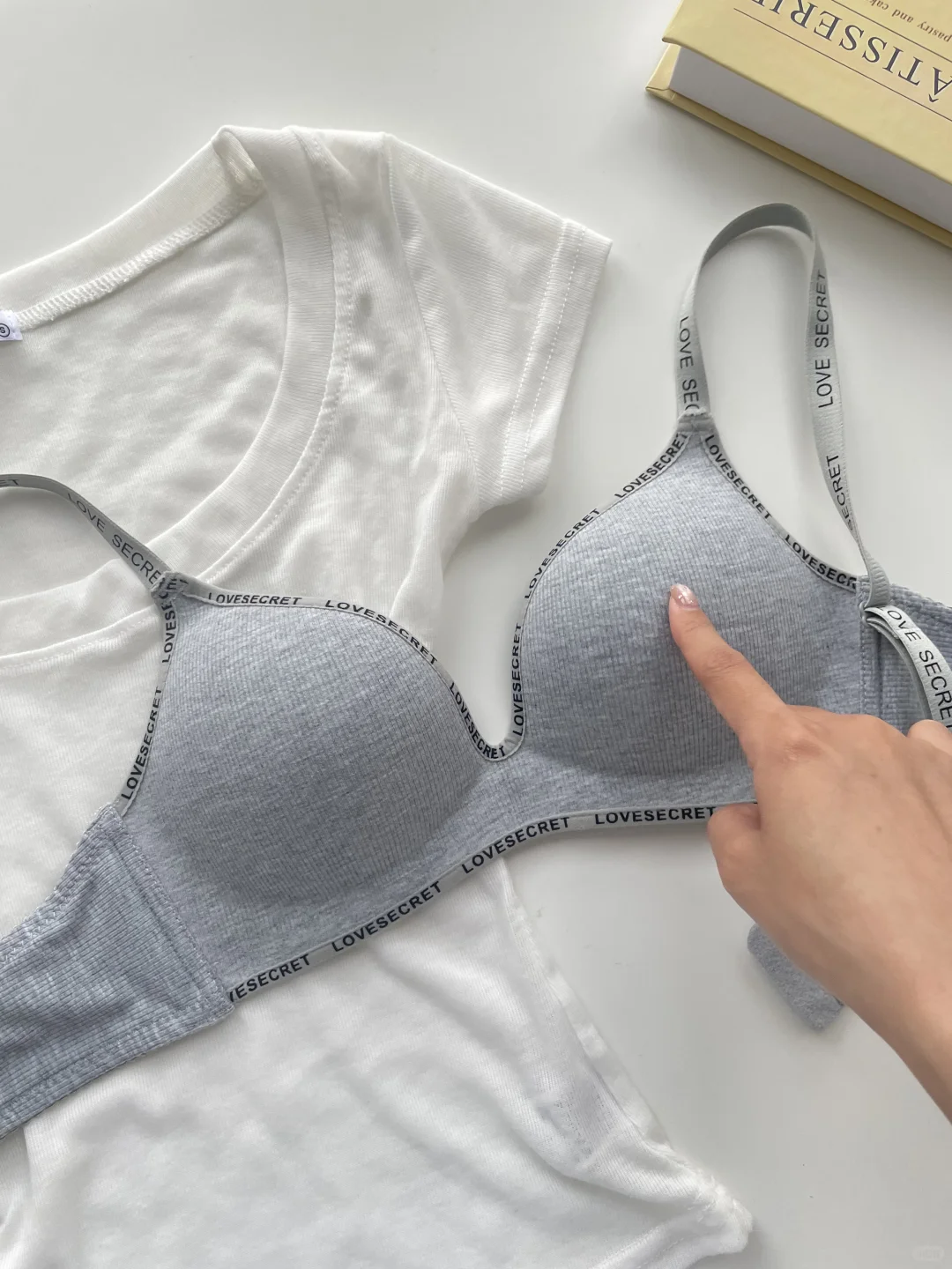 04宽间距+圆盘胸女大爆沟沟小心机（后续！）