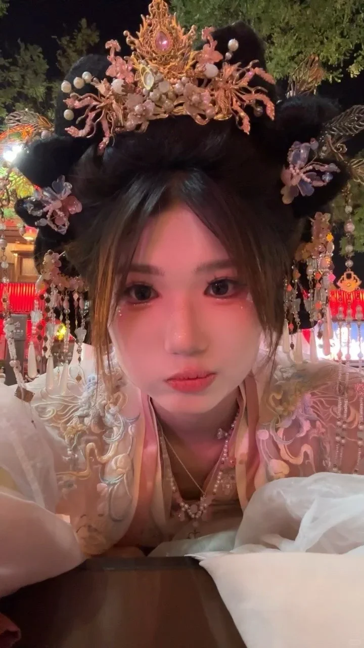 古风小女子来也