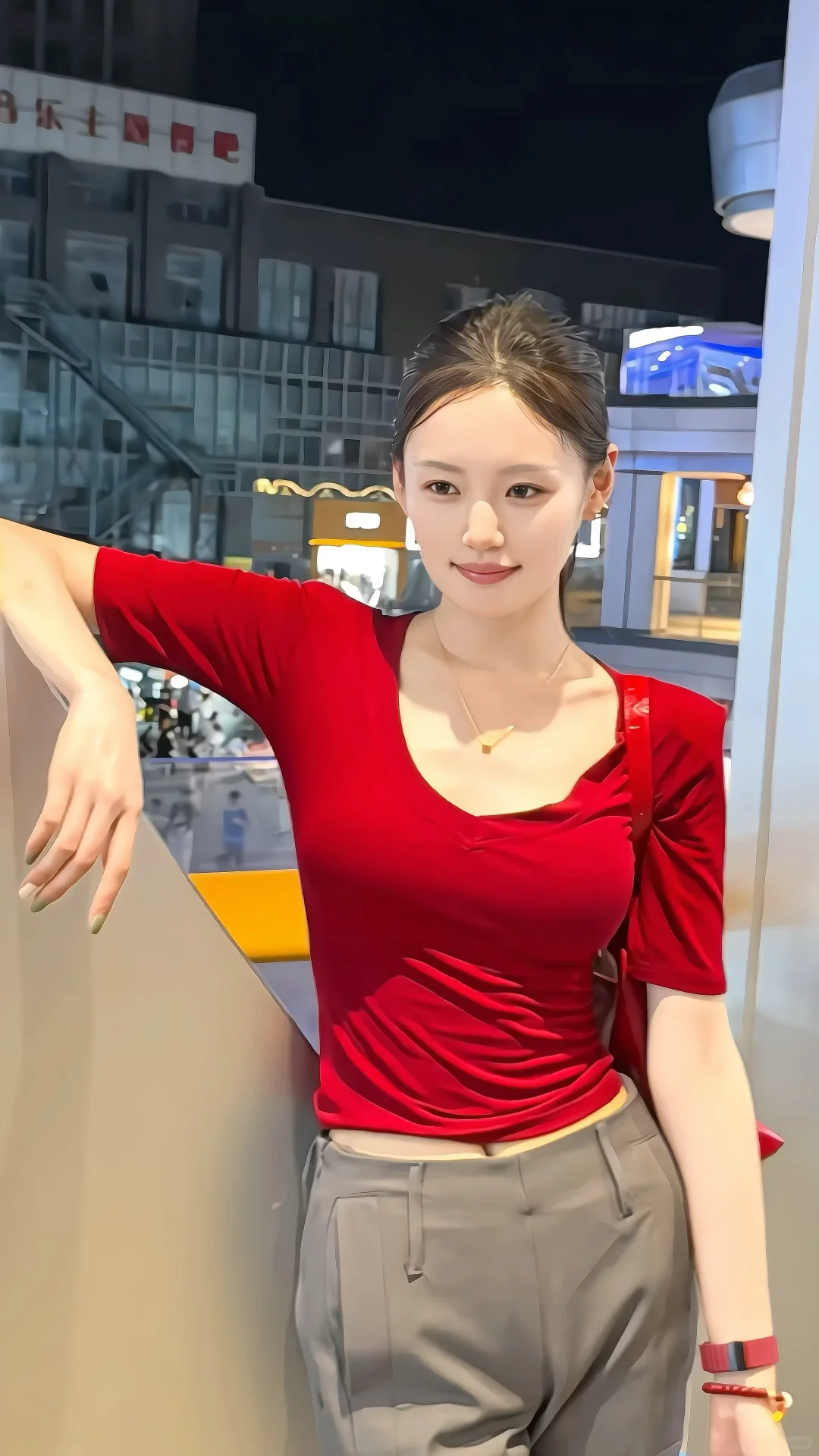 明媚红色大女主