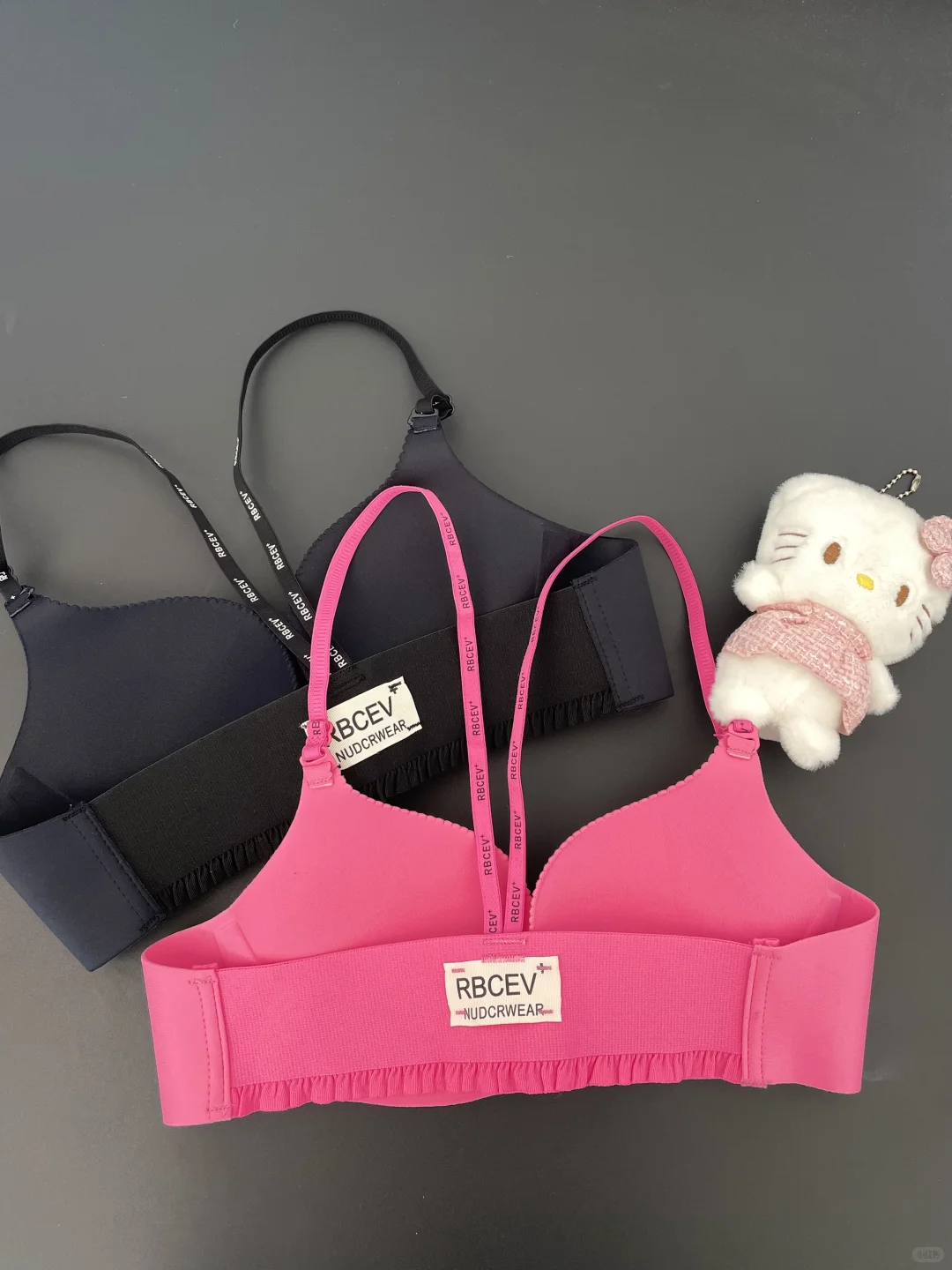 之前不懂前扣香,宽间距 + 圆盘胸也能有沟