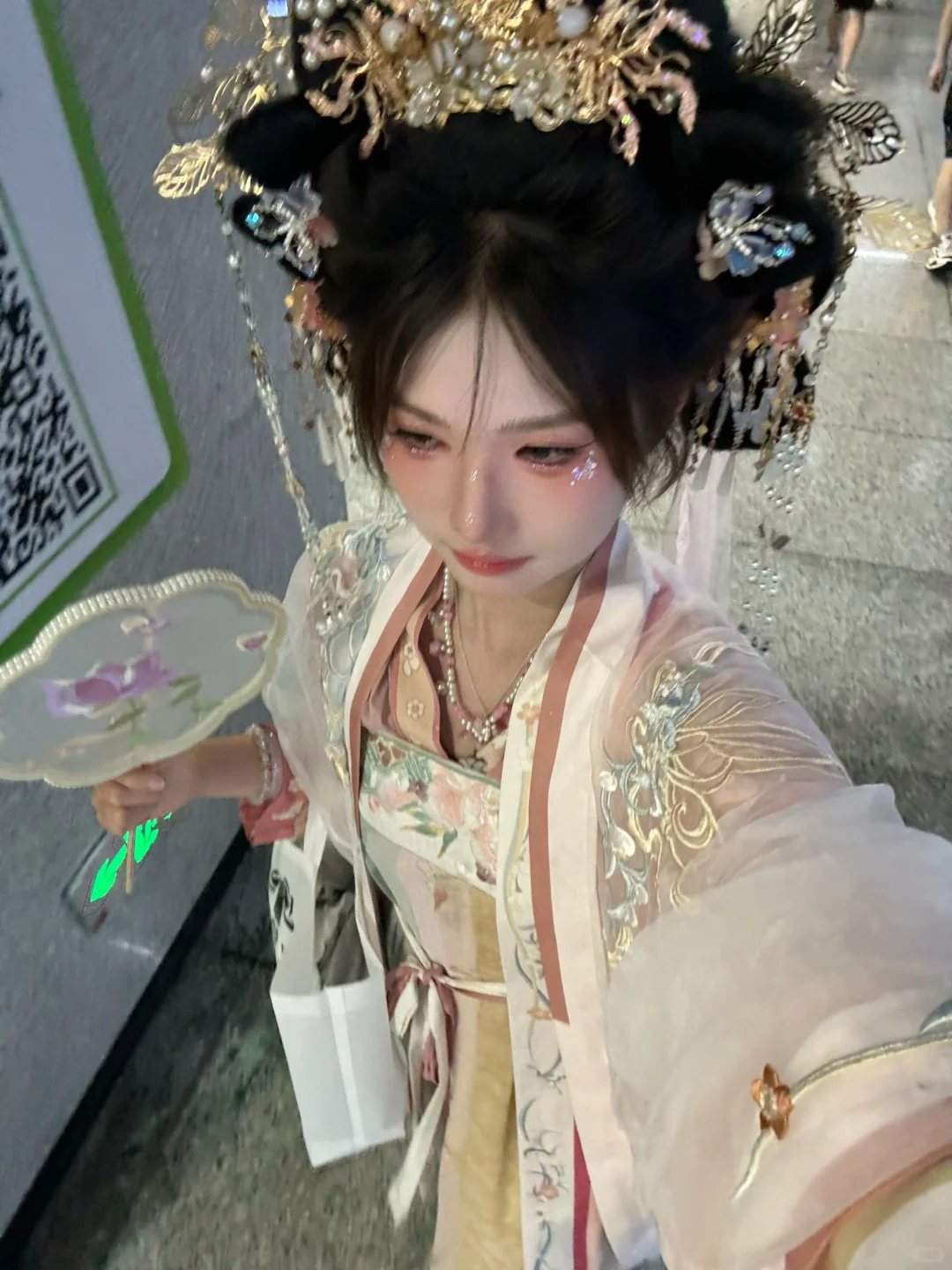 古风小女子来也