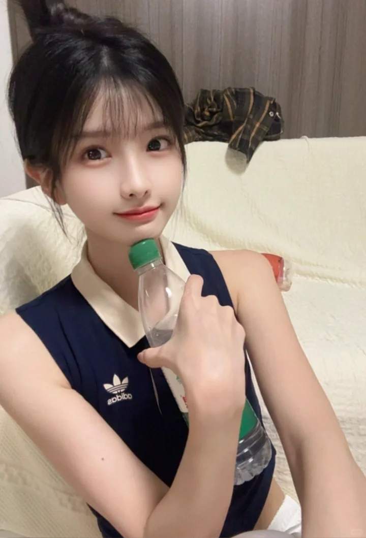 我从一出生就是齐刘海了
