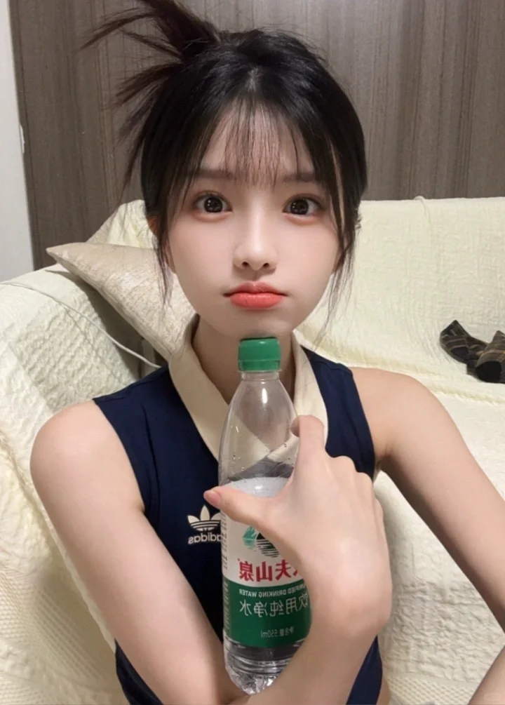 我从一出生就是齐刘海了