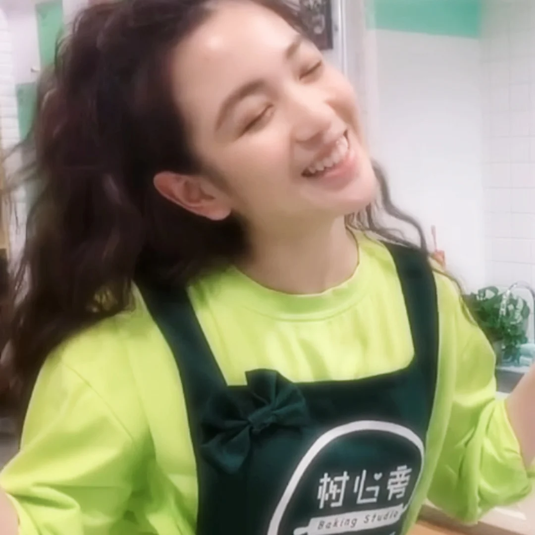 代露娃早期也太萌了吧