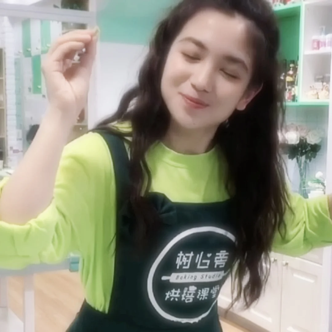 代露娃早期也太萌了吧