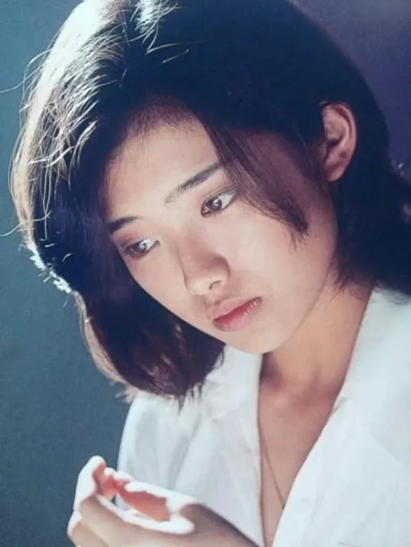 山口百惠幼态化至美面容分析