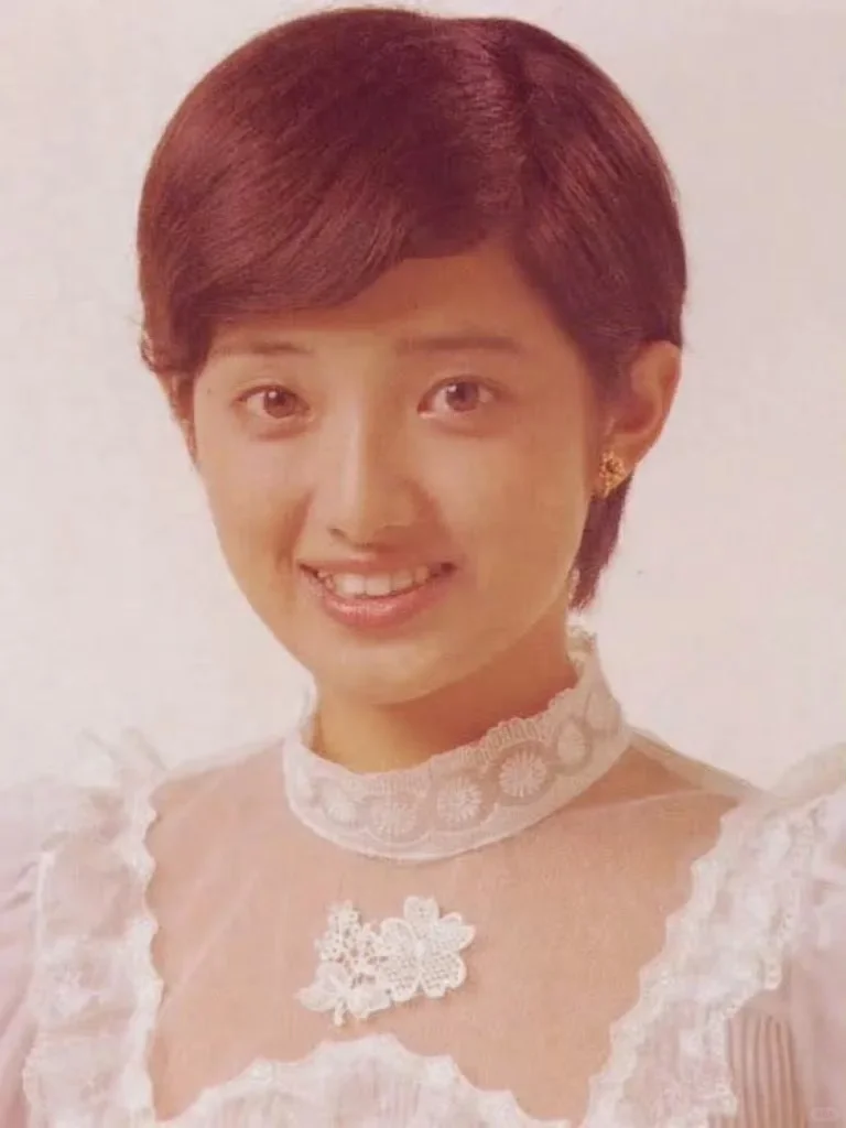 山口百惠幼态化至美面容分析
