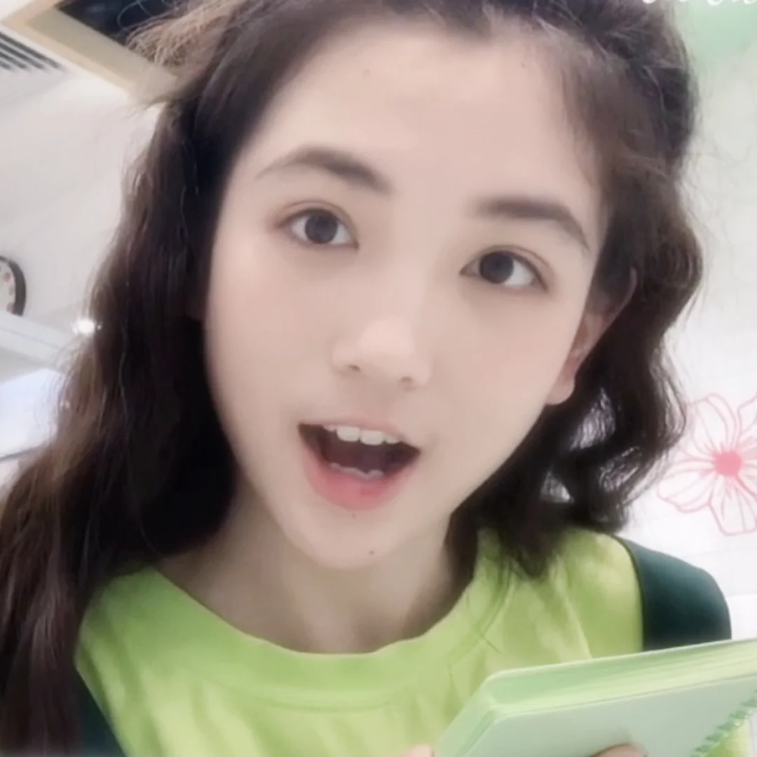代露娃早期也太萌了吧