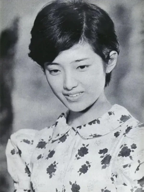 山口百惠幼态化至美面容分析