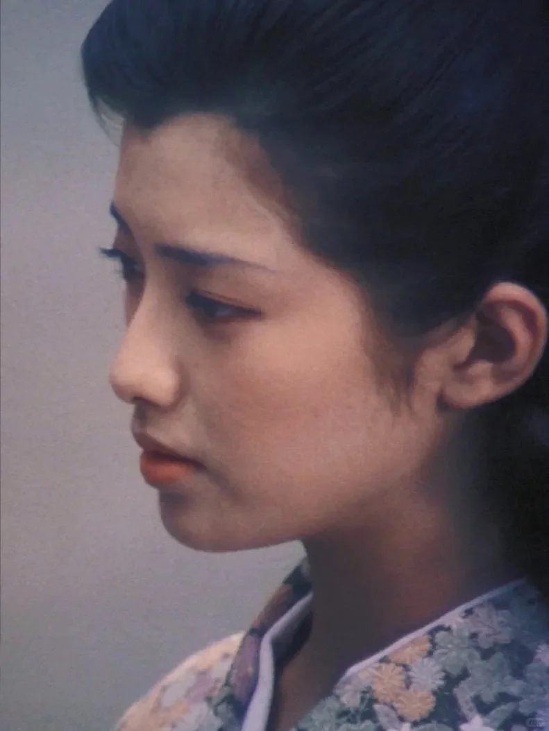 山口百惠幼态化至美面容分析