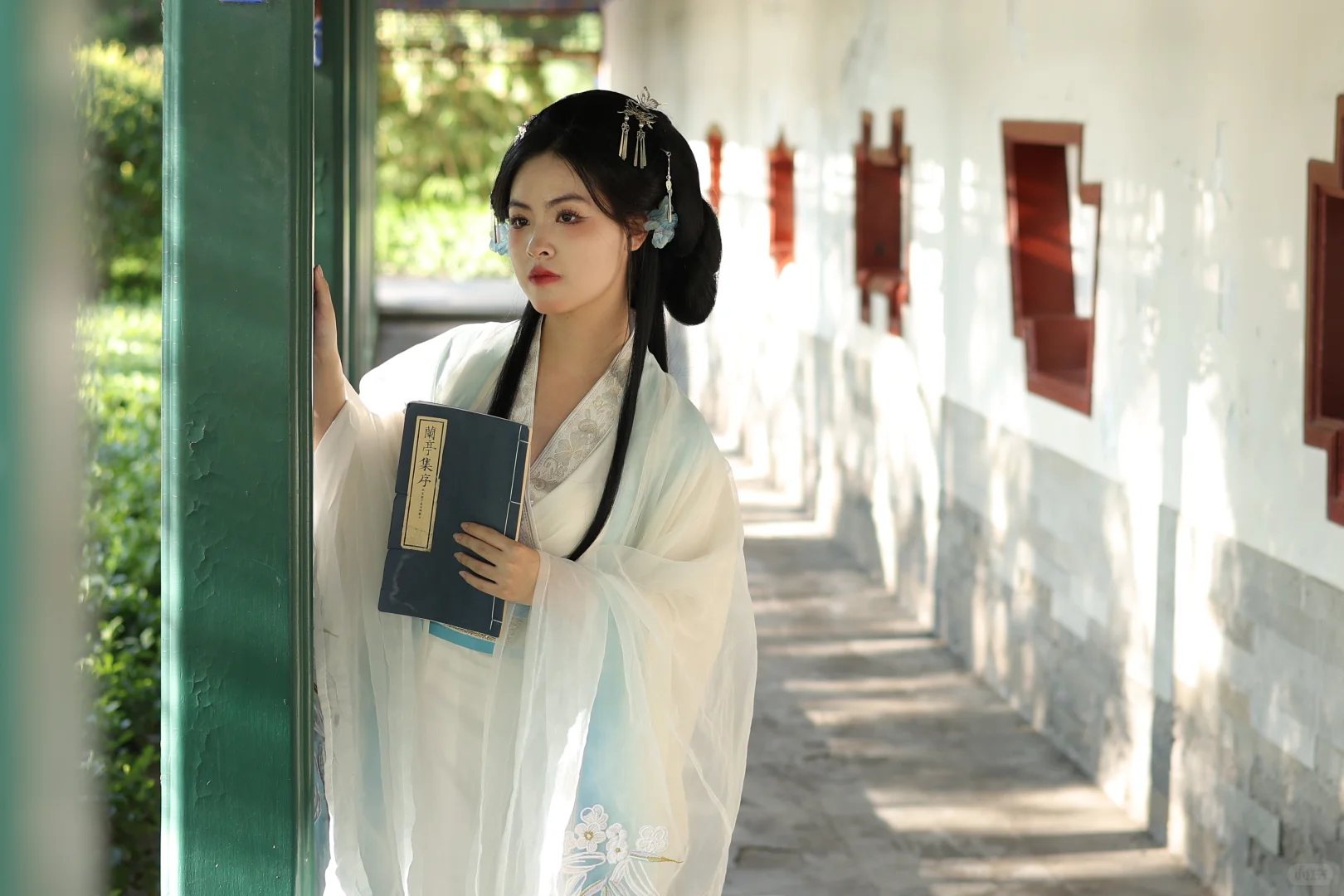 白露降，寒蝉鸣。汉服小姐姐登场！