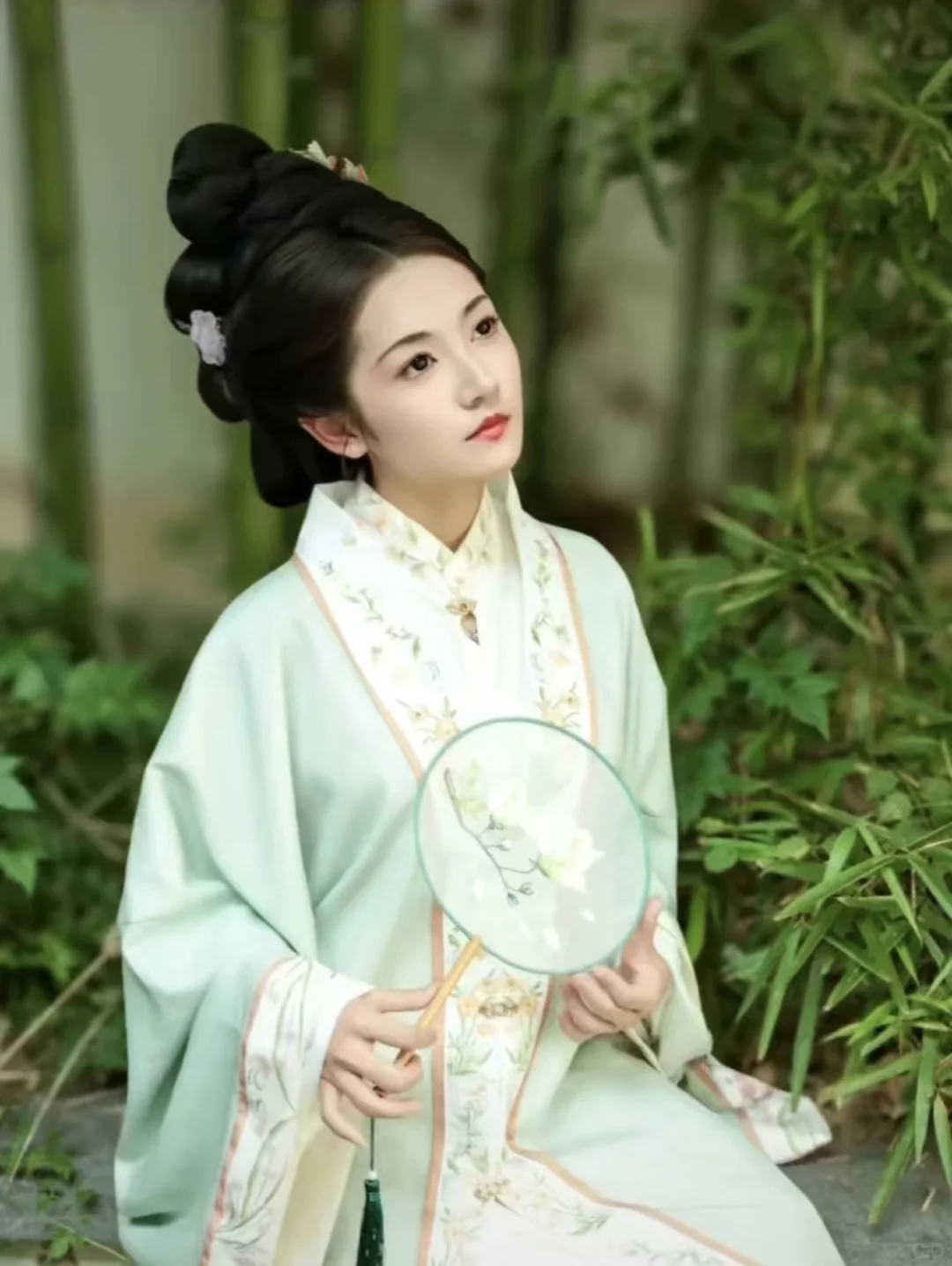 入我眉梢，绝我心肠～汉服妆造