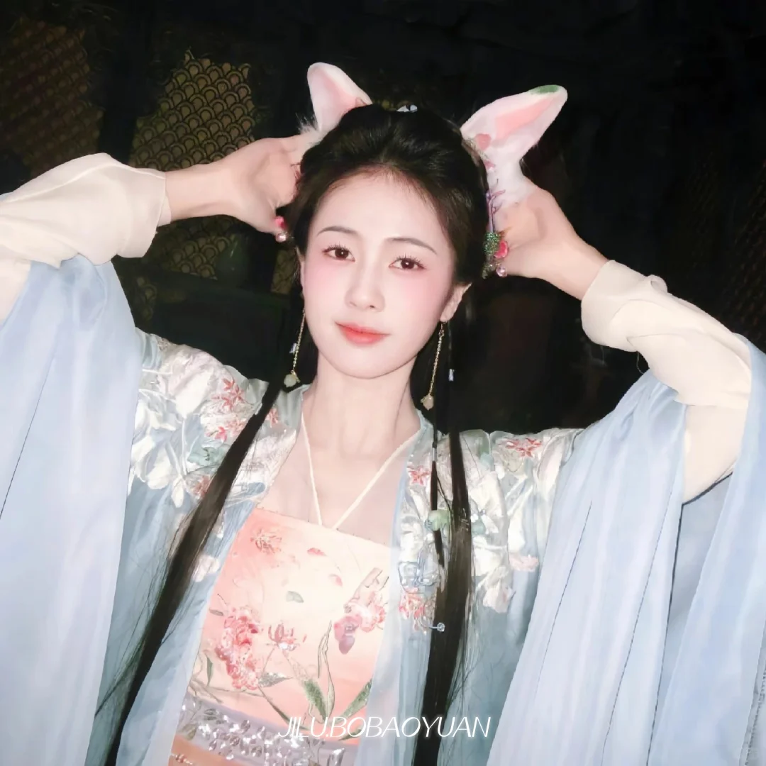 Wechat白鹿小众甜妹头像💗
