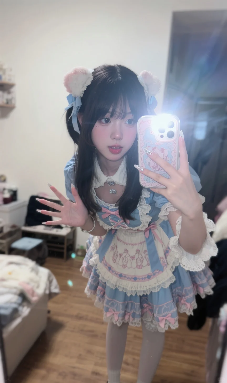 今日份甜度超标！洛丽塔少女的镜像魔法来啦