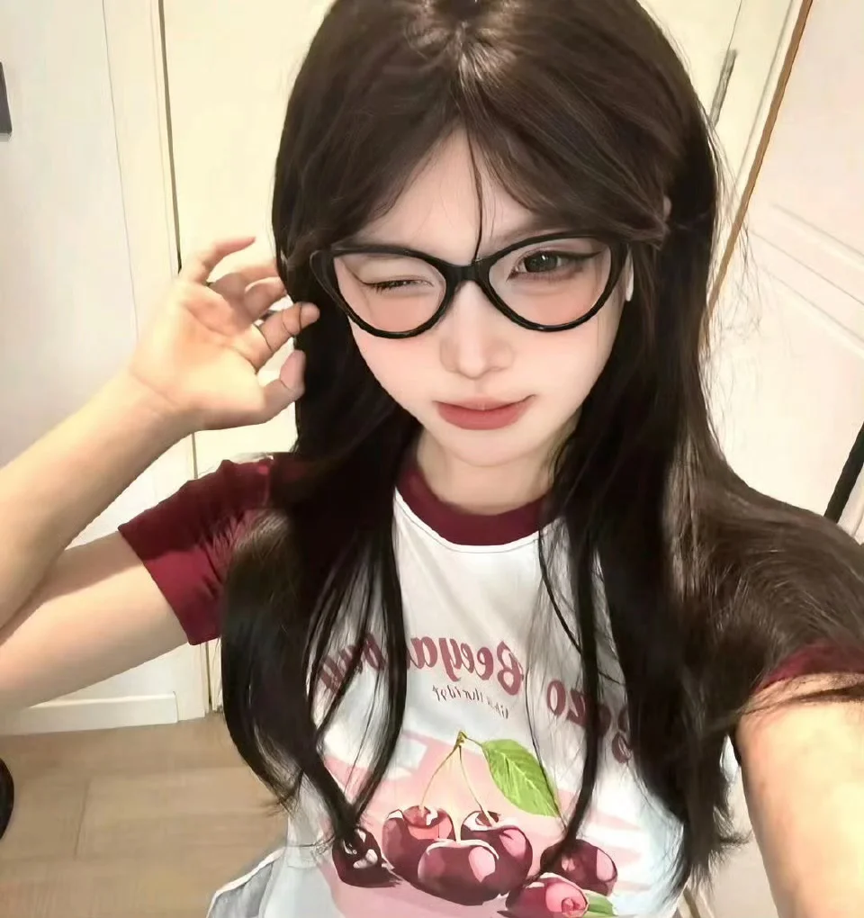 一眼吸睛的绝美气质女头