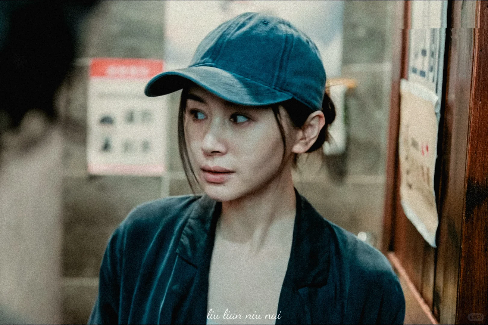 曲桐｜王子文｜越素越美丽的疯女人