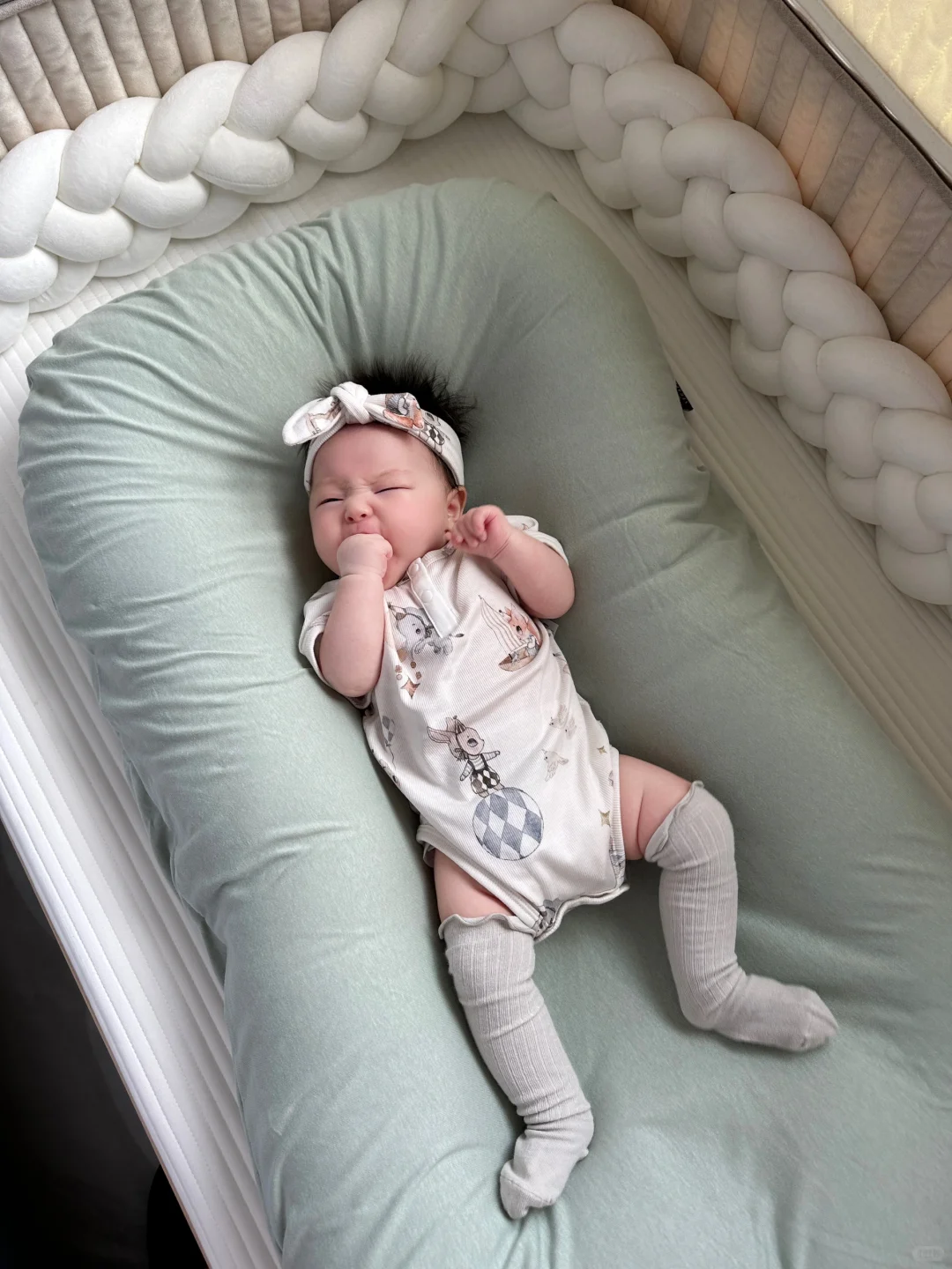 小月龄宝宝穿搭｜夏天最爱包屁衣搭配过膝袜