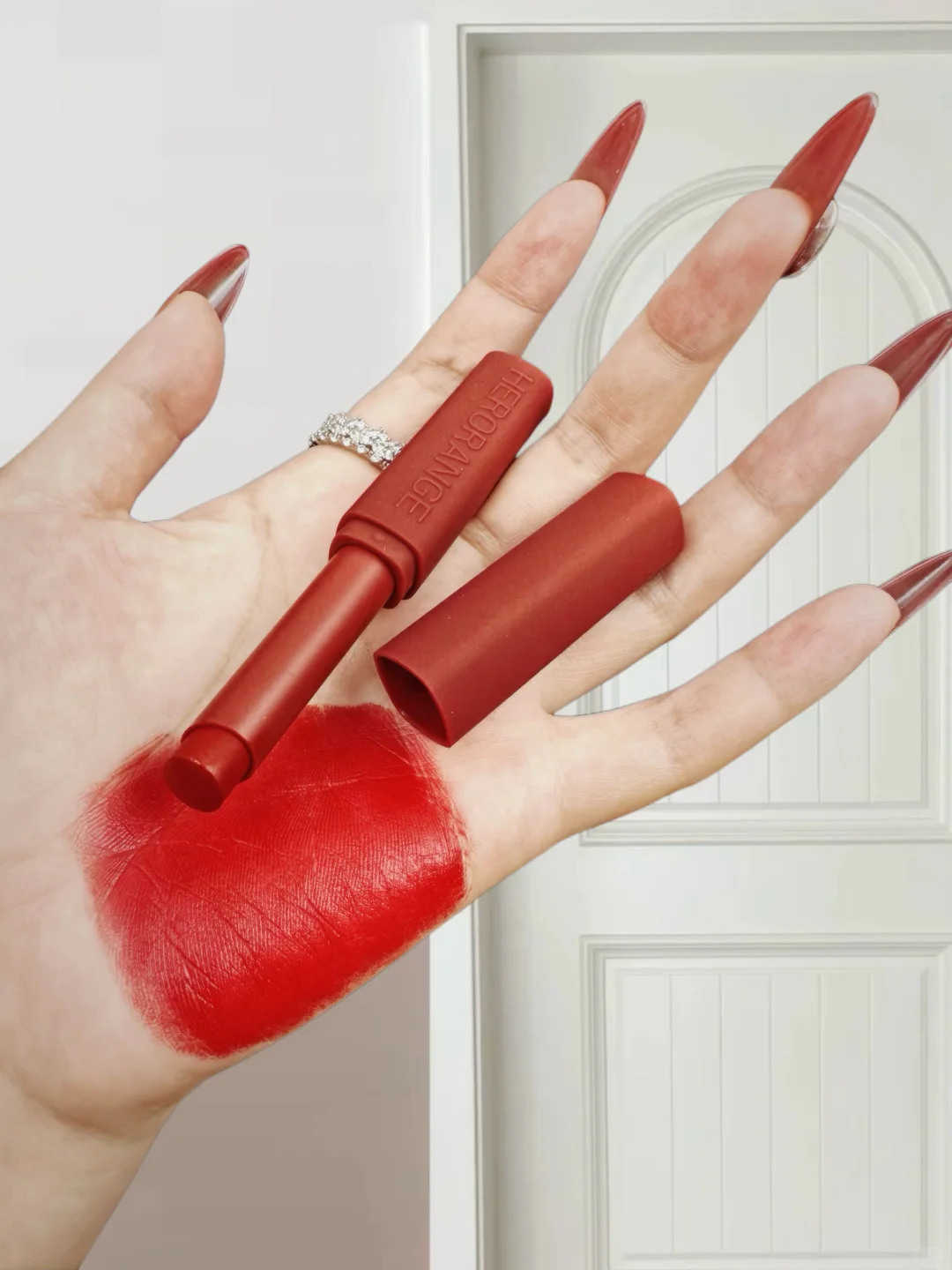 宝子速进！黑发红唇，东方女性的永恒魅力✨