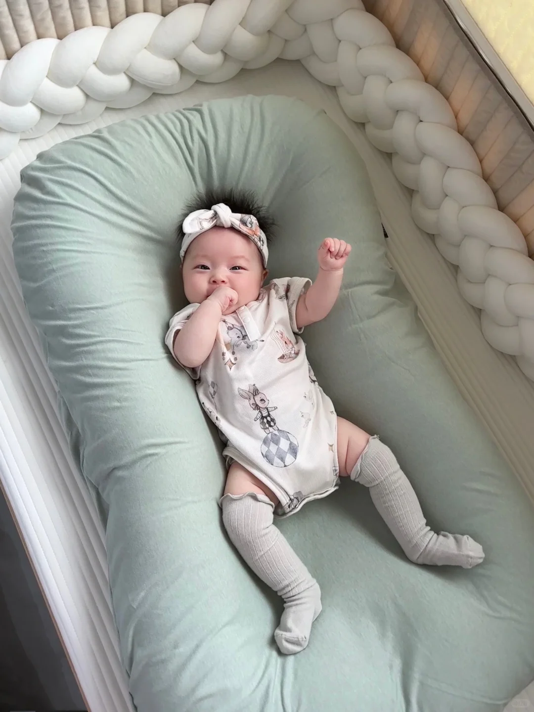 小月龄宝宝穿搭｜夏天最爱包屁衣搭配过膝袜