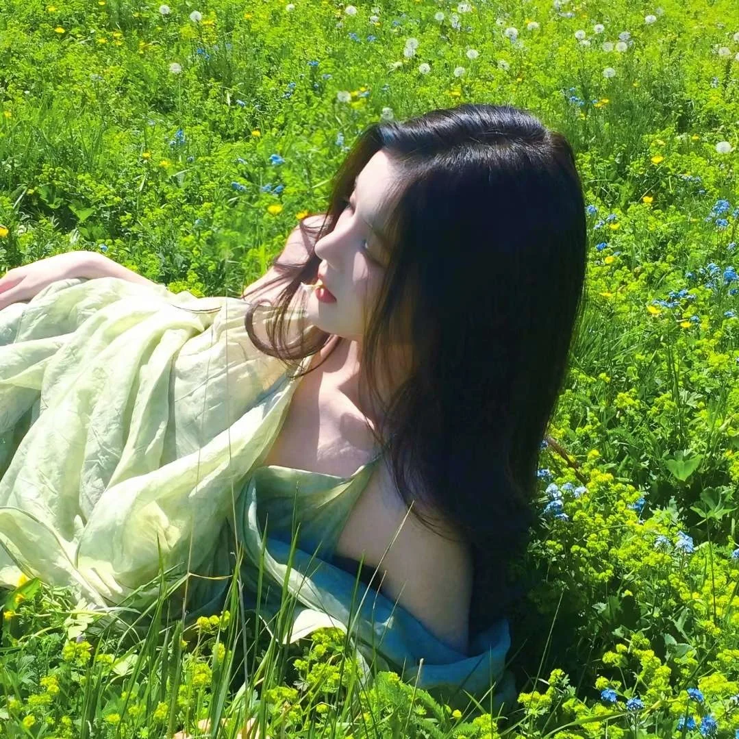 唯美治愈绿色女生头像