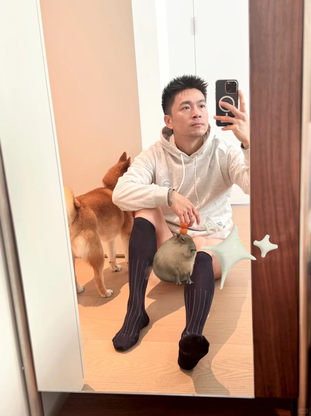 趁冬末再穿Tabio藏青条纹过膝盖的长筒袜🧦