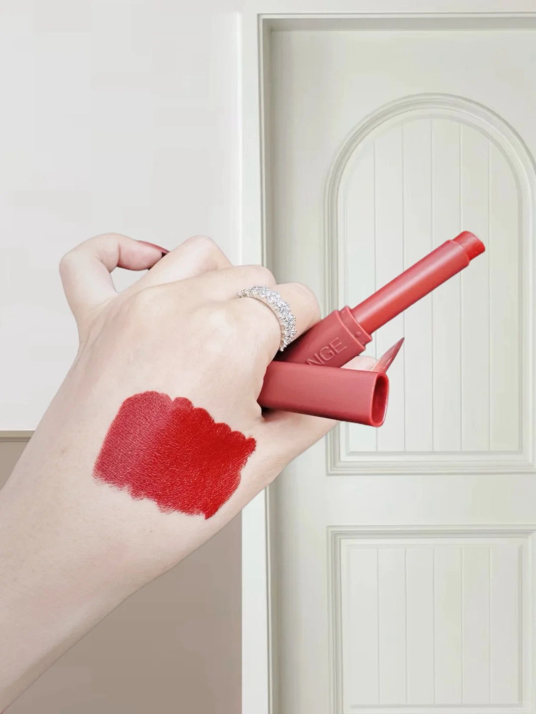 宝子速进！黑发红唇，东方女性的永恒魅力✨