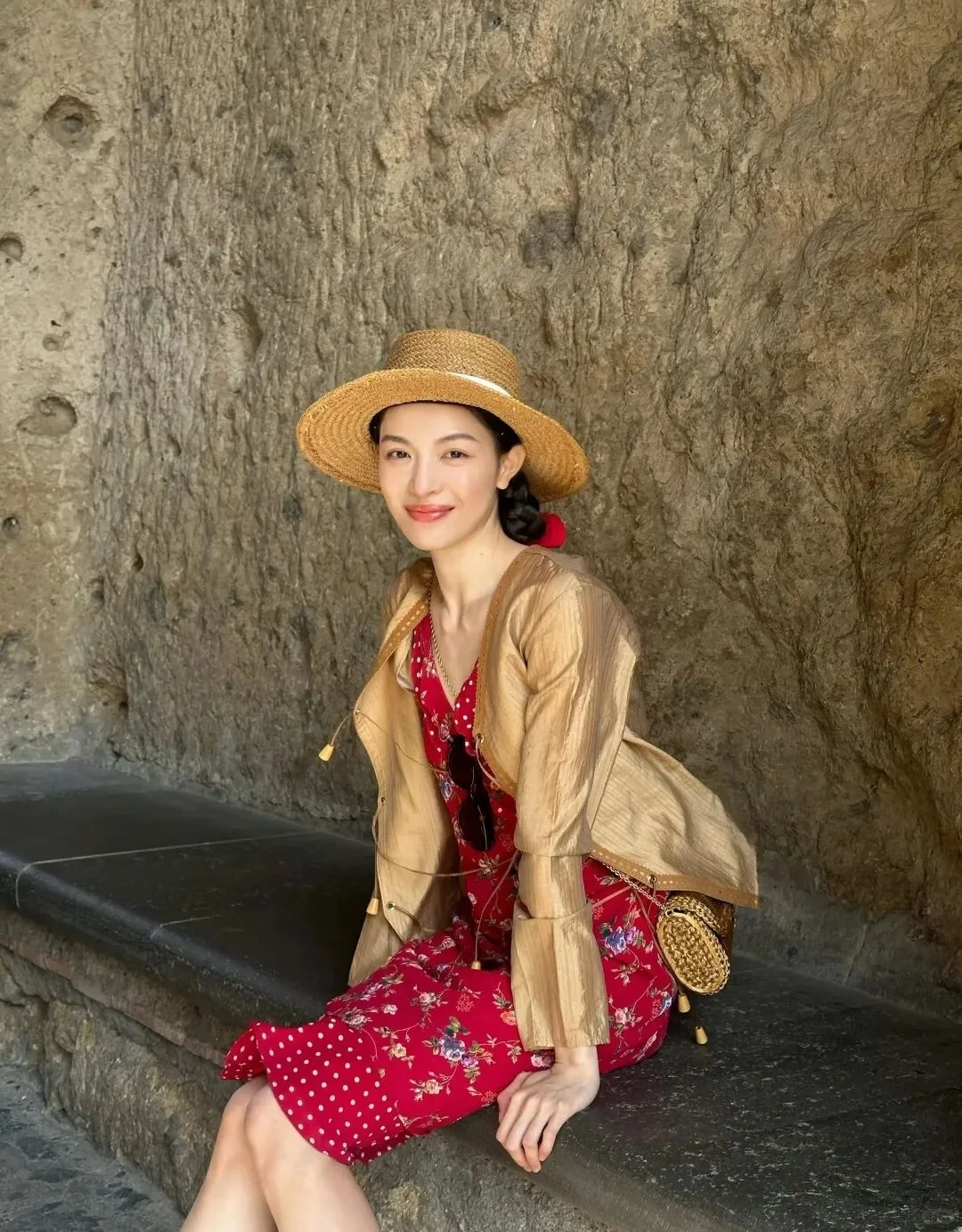 女明星都爱大红裙