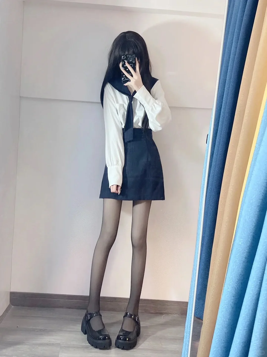 应该不会有人不喜欢黑色吧