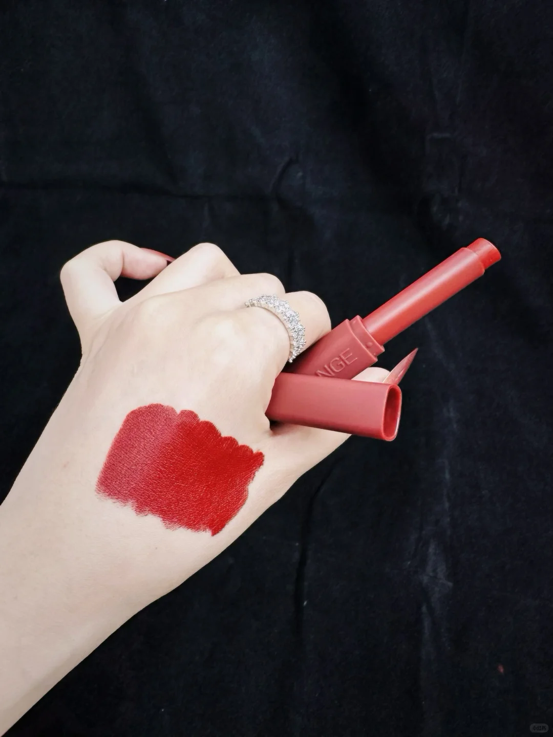 宝子速进！黑发红唇，东方女性的永恒魅力✨