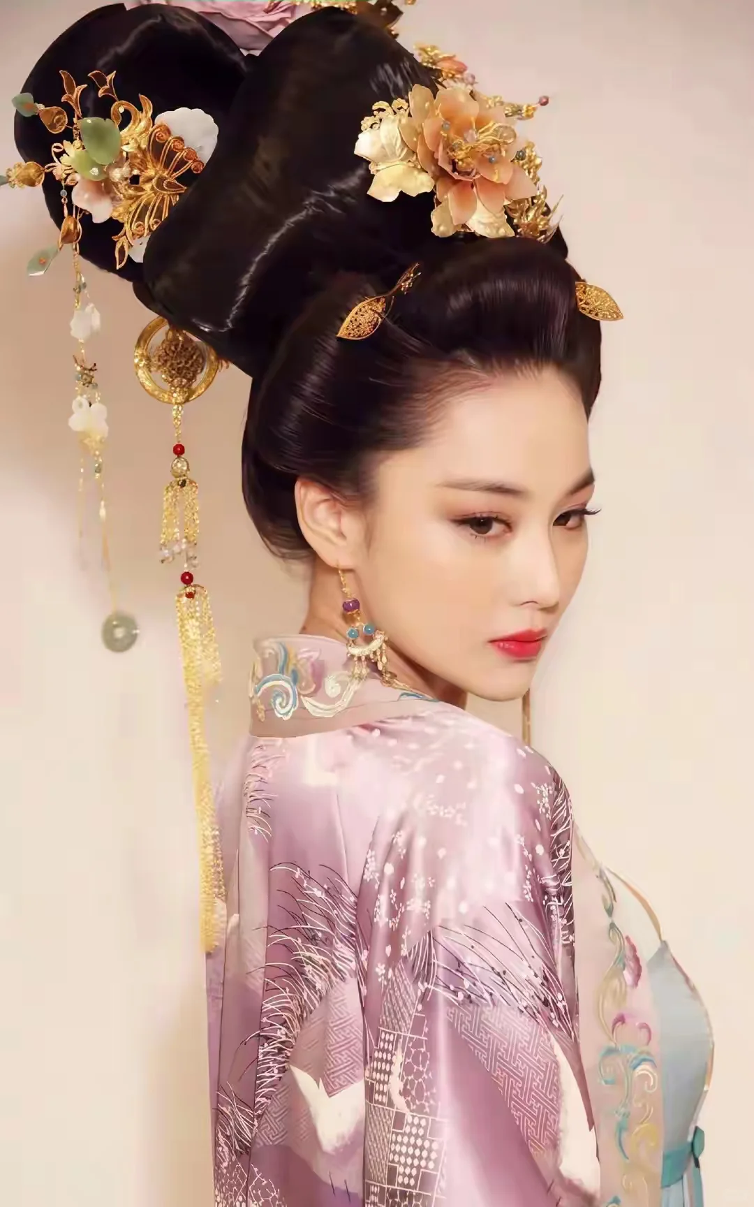 张馨予贵妃图系