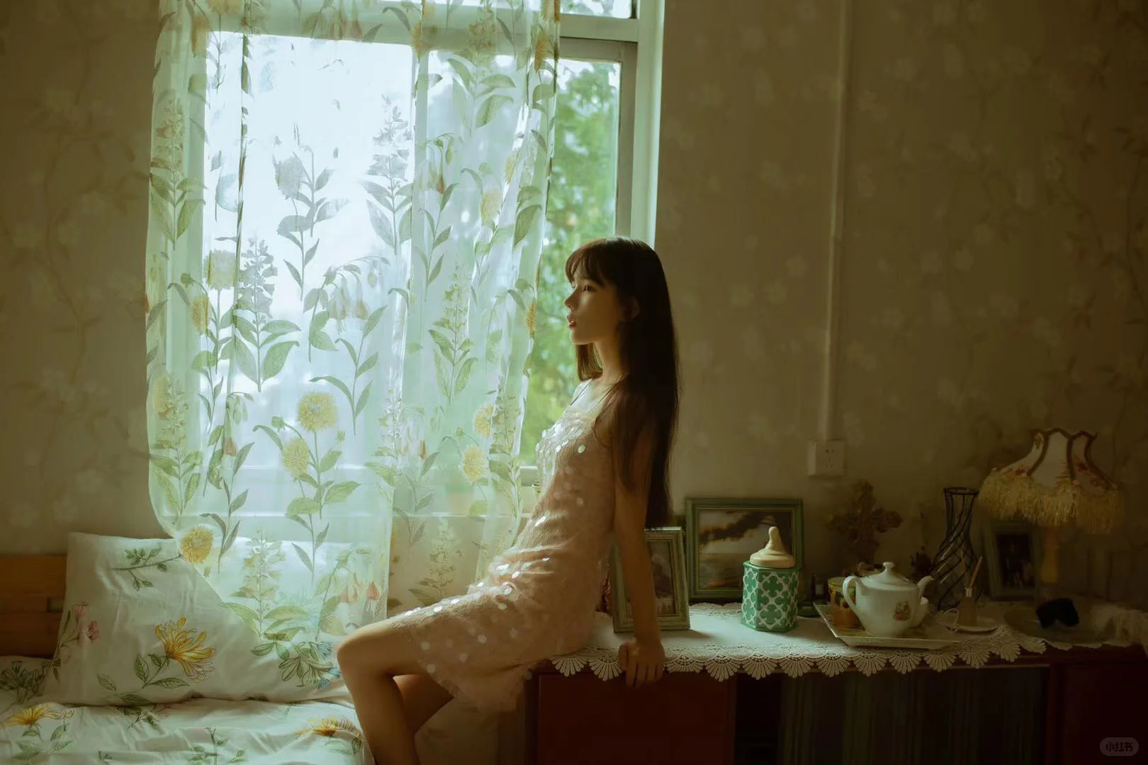 武汉约拍 少女轻私房 | 暗调下的小情绪写真