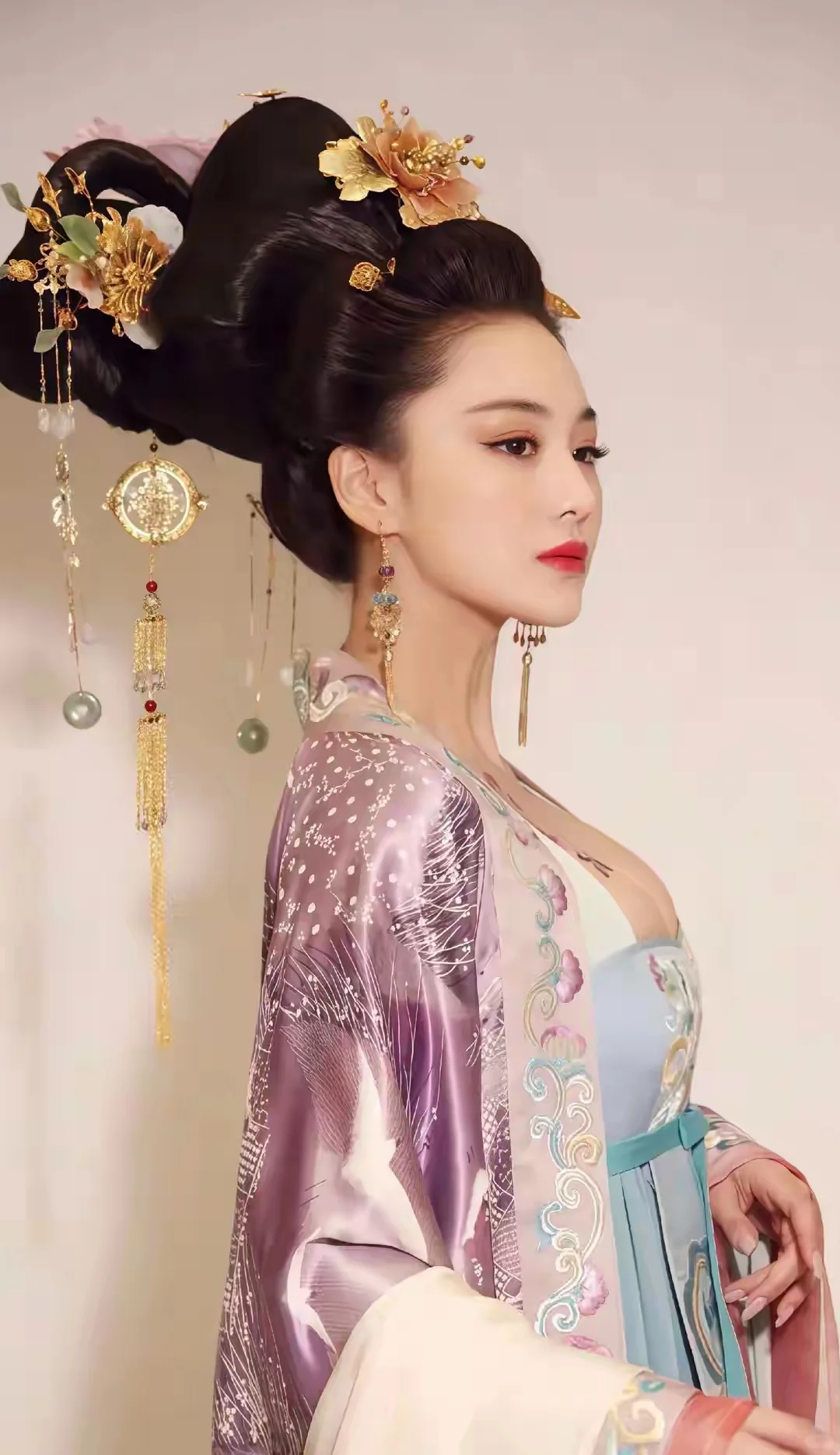 张馨予贵妃图系